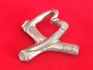 PARTS ONLY - Cluedo The Simpsons Board Game - (1) Slingshot Pewter Weapon Token Only