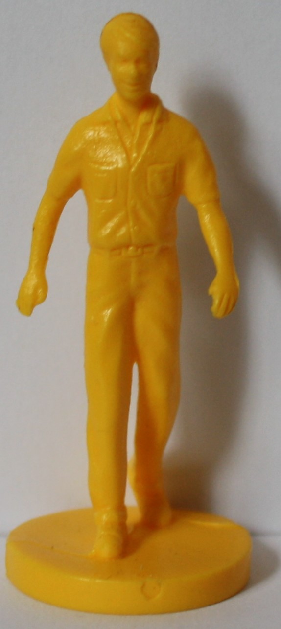 PARTS ONLY - Goosebumps "Terror in The Graveyard" Board Game - (1) Yellow Male Plastic Token Only