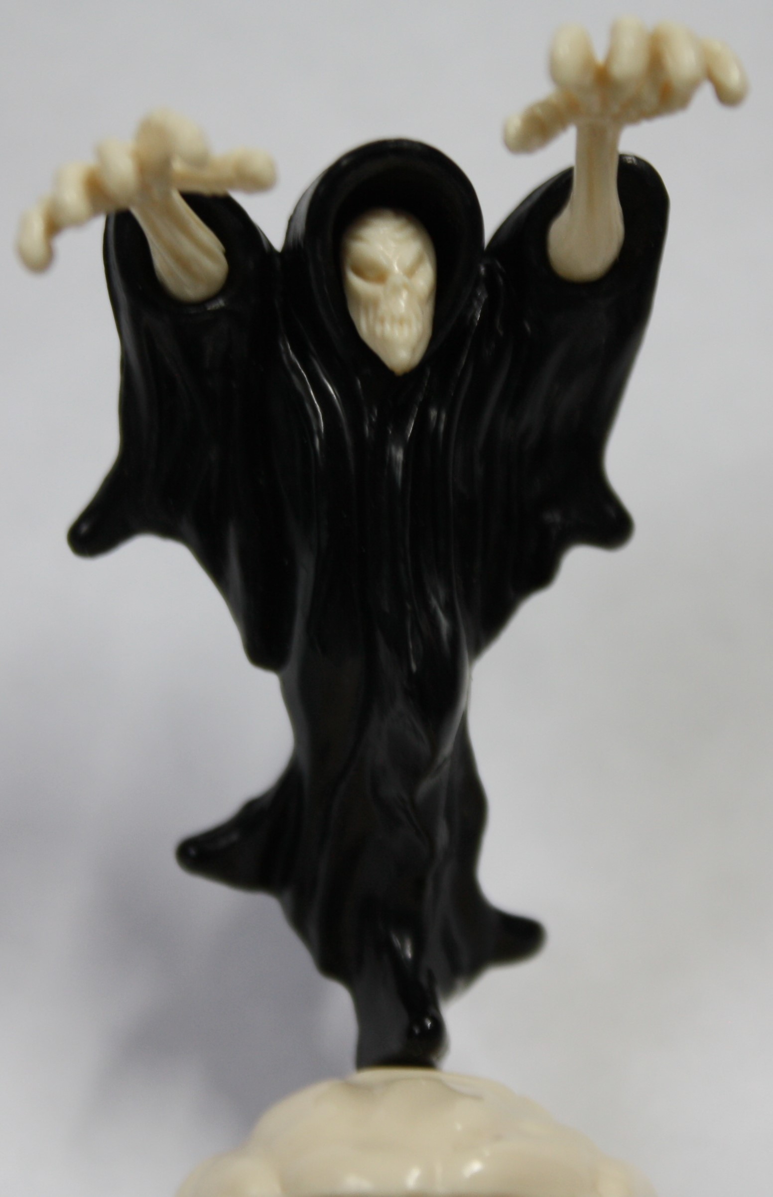 PARTS ONLY - Dark World Board Game - (1) Haunter Only