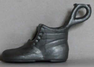 PARTS ONLY - Monopoly Board Game Parker Brothers 2015 Edition - (1) Plastic Boot Token Only