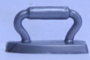 PARTS ONLY - MONOPOLY PLASTIC TOKEN - (1) Iron Token Only