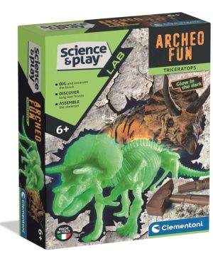 Science and Play Triceratops Dig Kit - New
