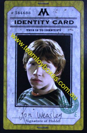 PARTS ONLY - Cluedo Harry Potter Board Game - (1) Ron Weasley Identity Card Only